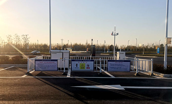 江蘇：緩解高峰執(zhí)勤壓力自動巡航喊話智守交通崗