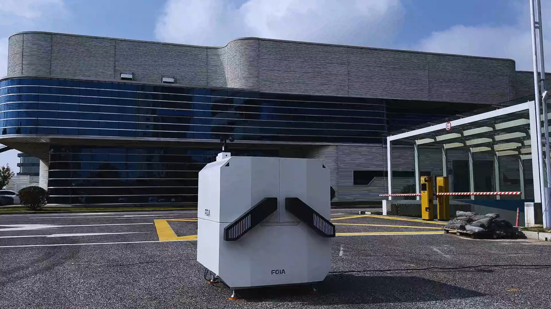 智方&reg;A40C 中型無人機(jī)自動機(jī)場